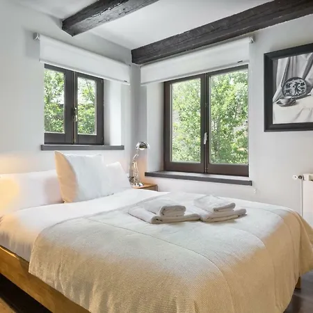 Luderna - Casa Con Terraza Dera Aubeta Ferienhaus Garós