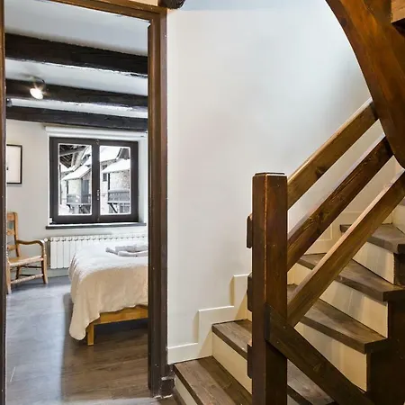 Luderna - Casa Con Terraza Dera Aubeta Ferienhaus
