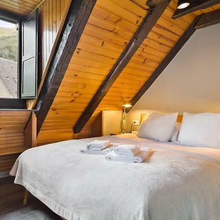 Holiday home Luderna - Casa Con Terraza Dera Aubeta *