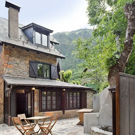 Luderna - Casa Con Terraza Dera Aubeta Feriehus Garós